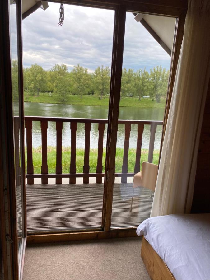 Вилла Chalet La Meuse Маасейк Экстерьер фото